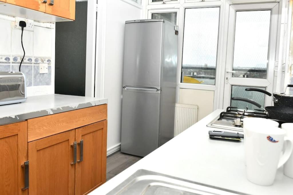 Home Away From Home Лондон Екстериор снимка